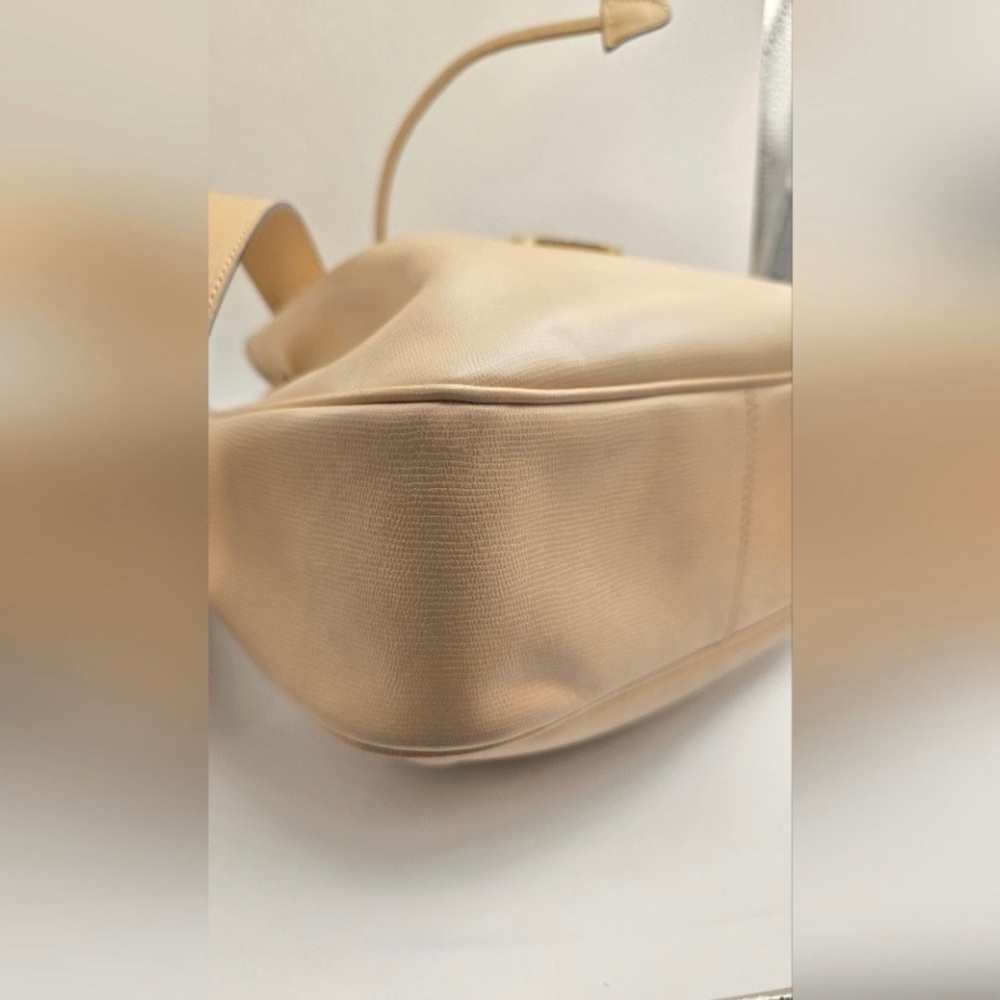 Authentic Cream Celine Bucket Bag - Picture 11 of 14